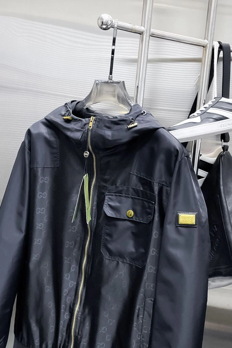 Flexible Gucci Outwear 128034