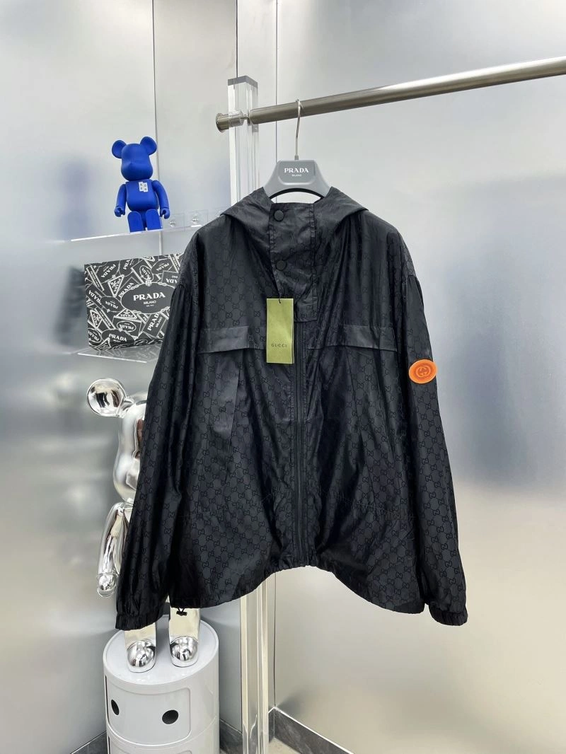 Practical Gucci Outwear 128033