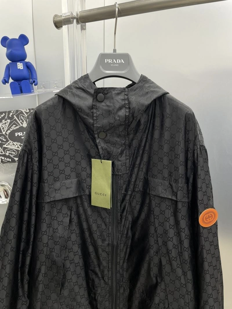 Practical Gucci Outwear 128033