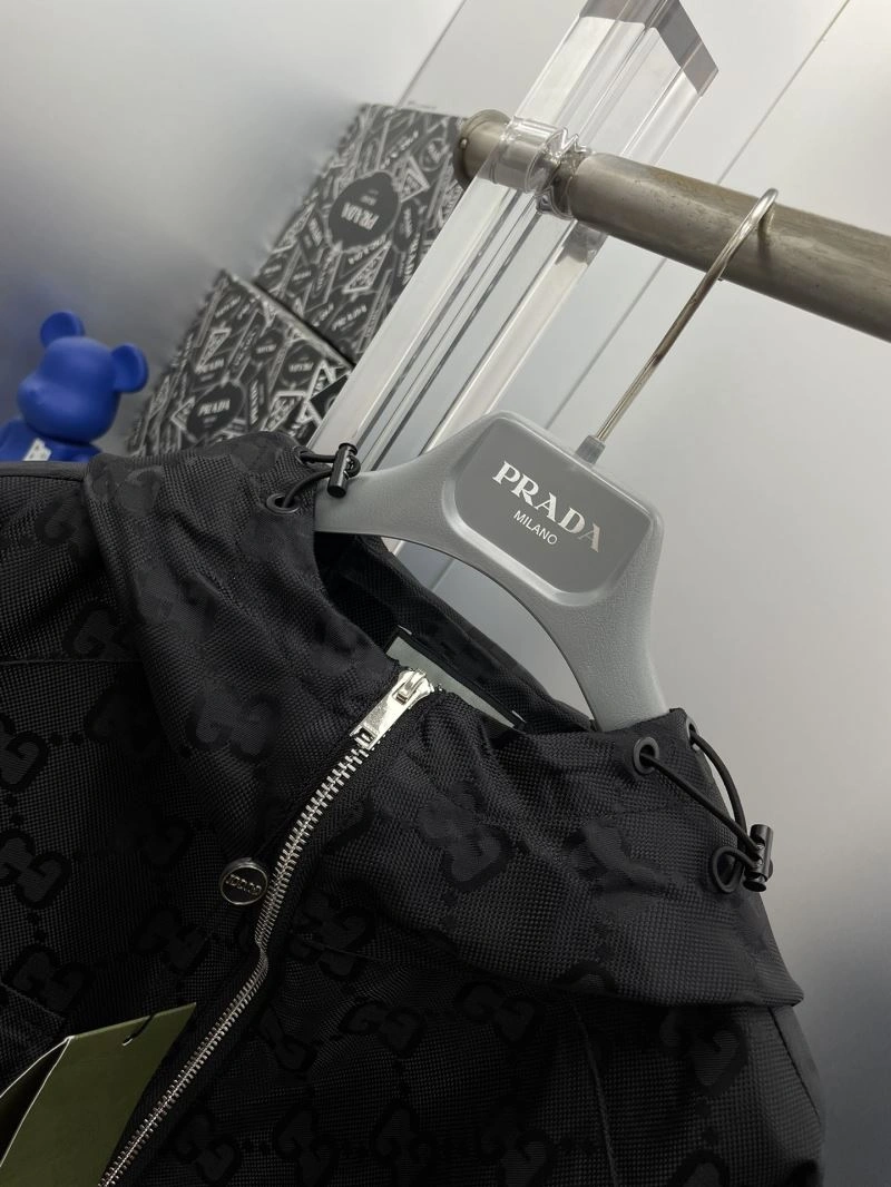 Soft Gucci Outwear 128025