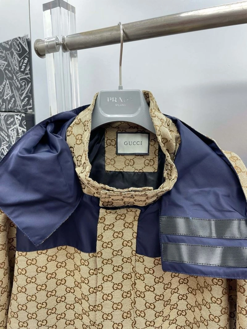 Seasonal Gucci Outwear 128027