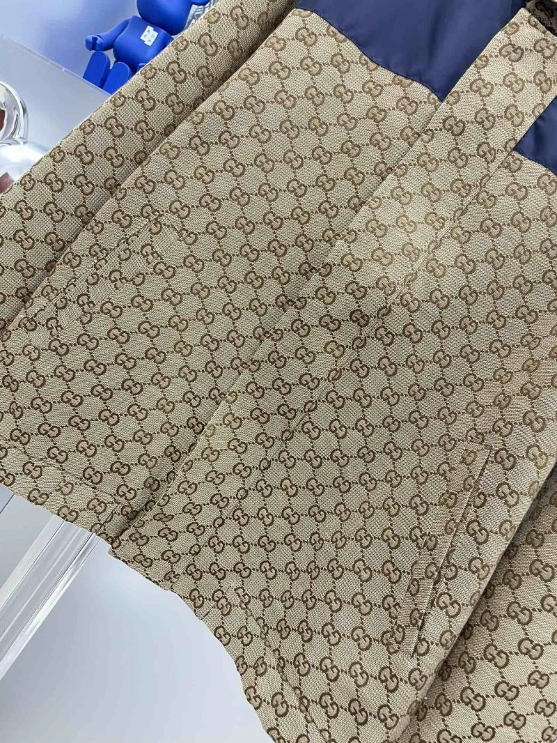 Seasonal Gucci Outwear 128027