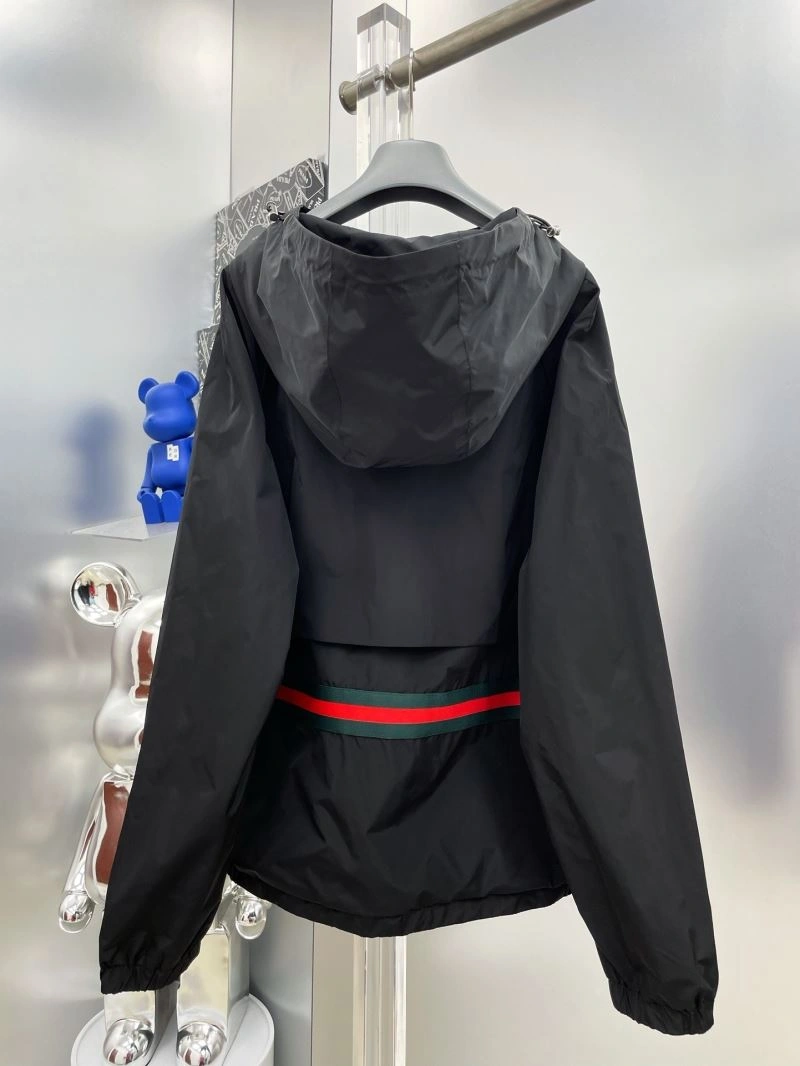 Effortless Gucci Outwear 128037