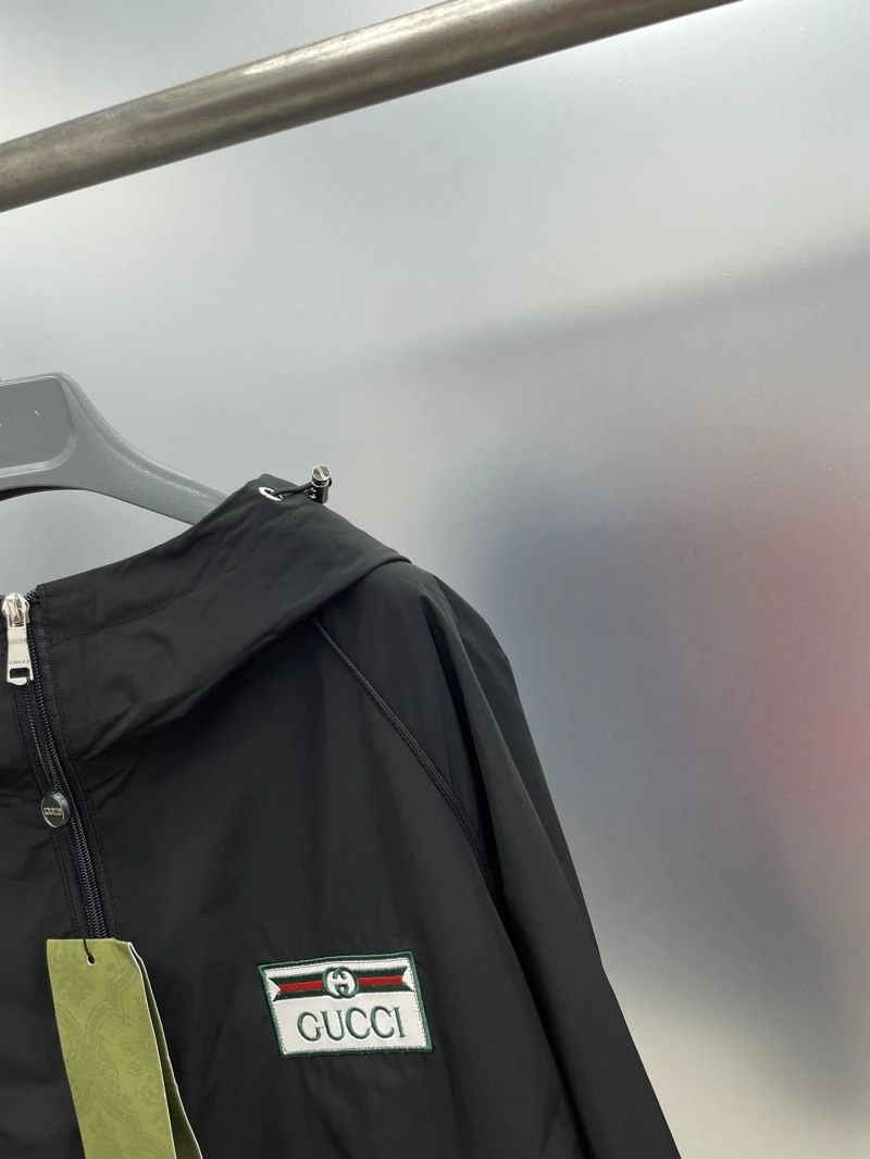 Effortless Gucci Outwear 128037