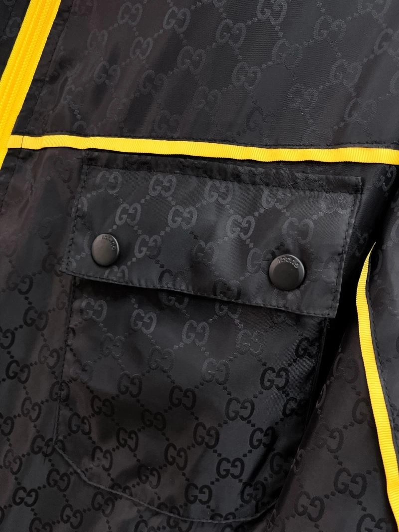 Comfortable Gucci Outwear 127710