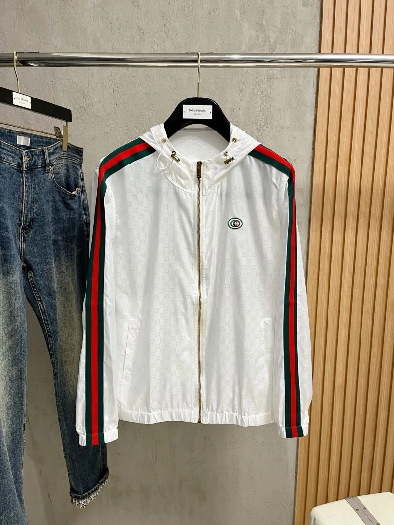 Gucci Outwear Sleek 127693