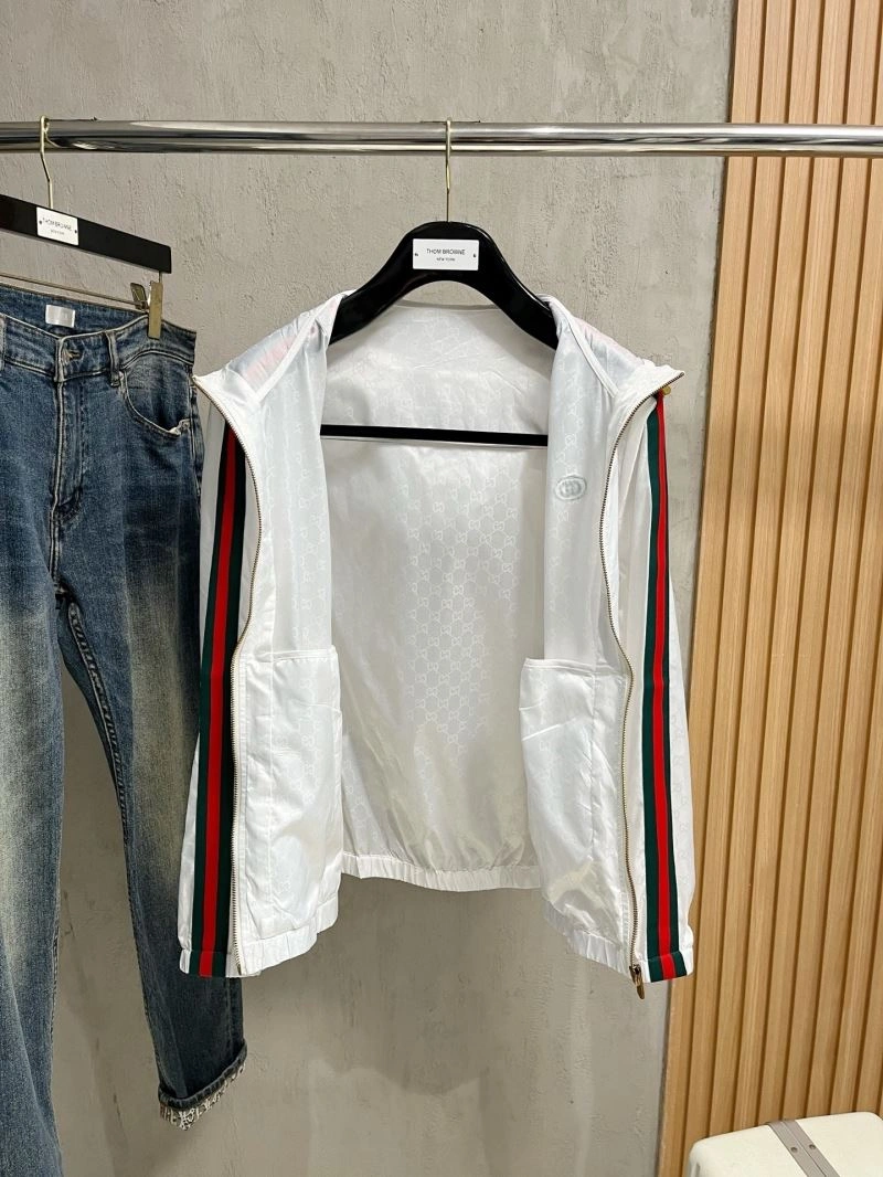 Gucci Outwear Sleek 127693