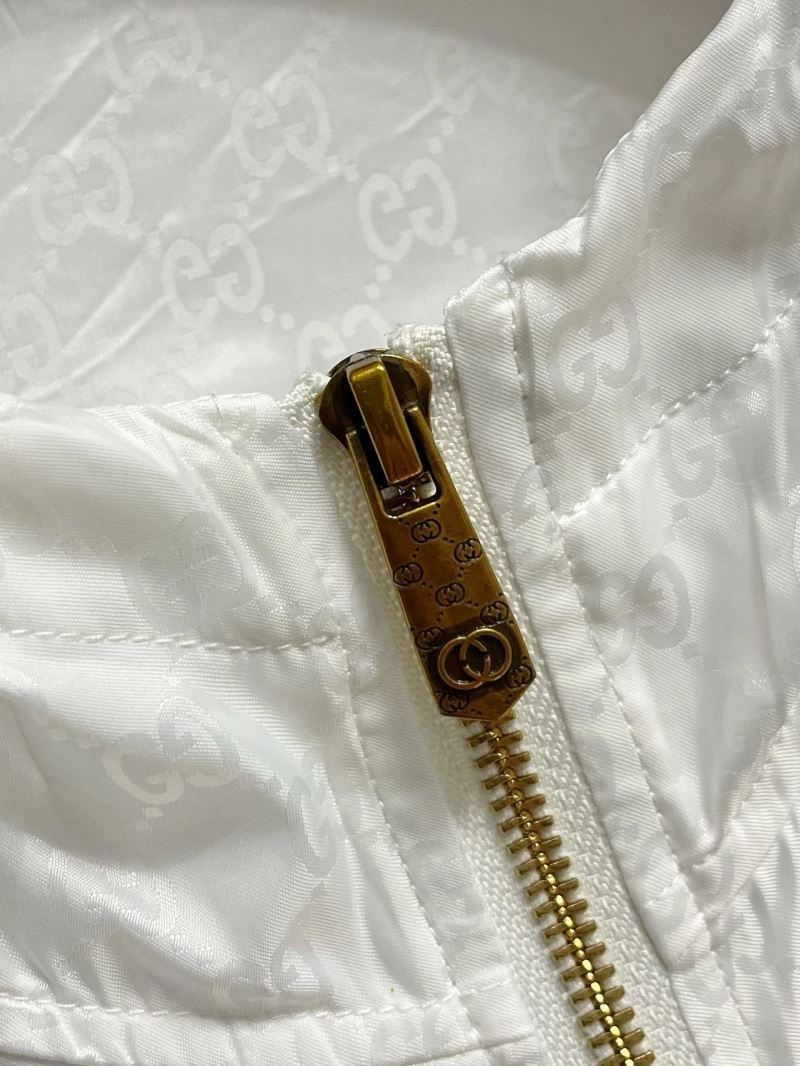 Gucci Outwear Sleek 127693