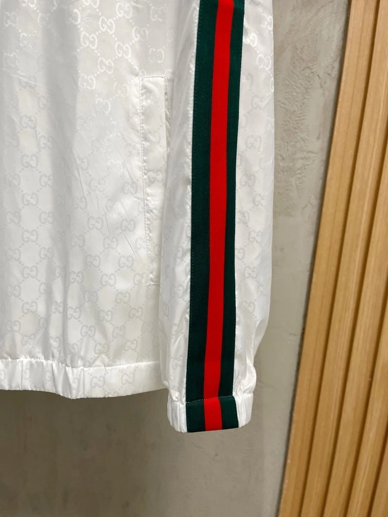 Gucci Outwear Sleek 127693