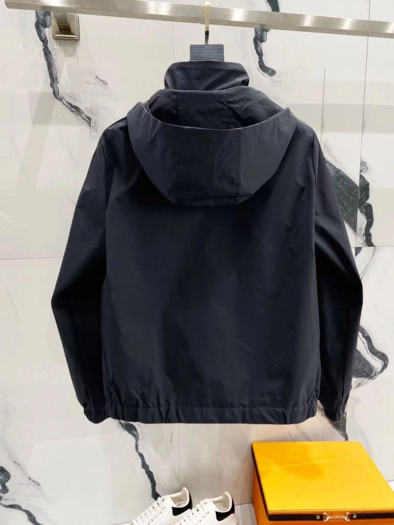 Gucci Outwear Unisex 127663