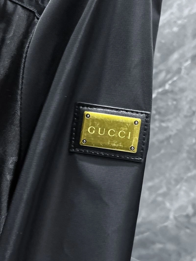 Gucci Outwear Sleek 127657