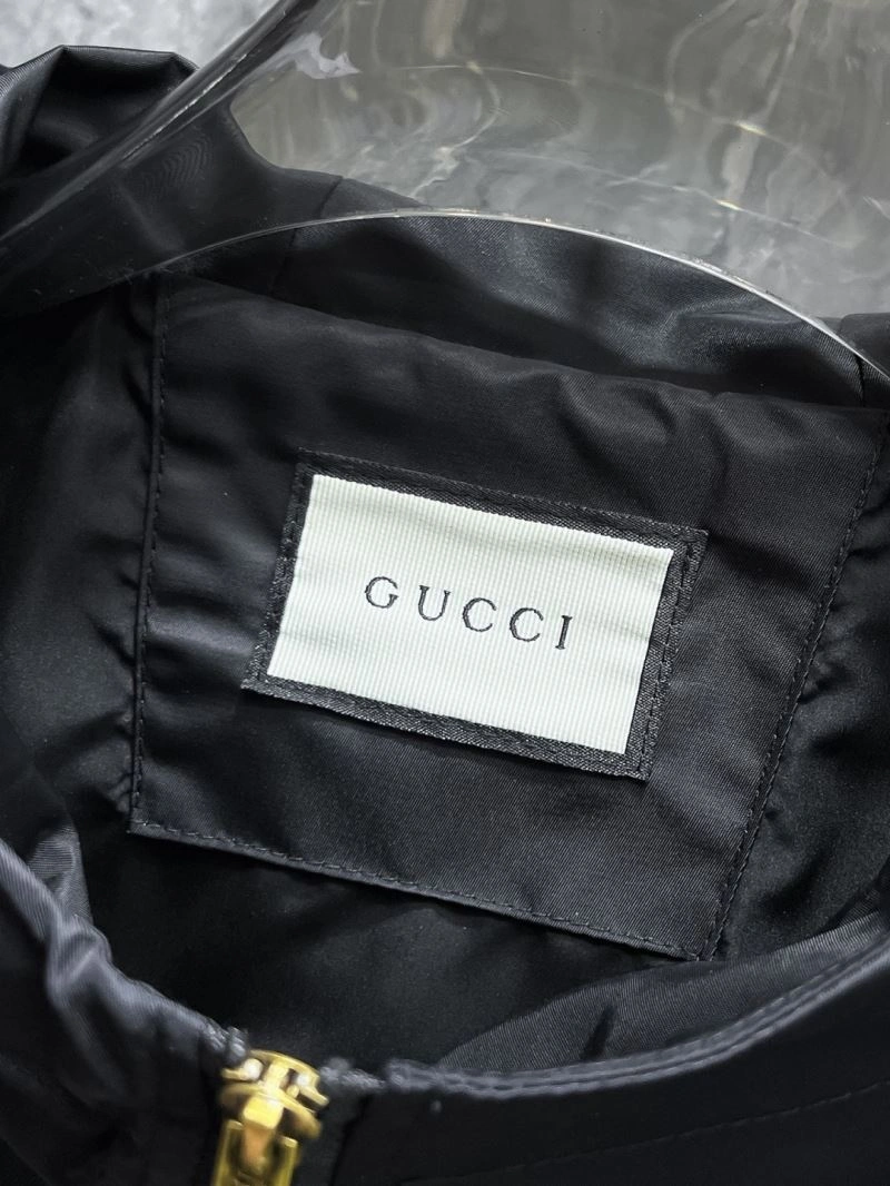 Gucci Outwear Sleek 127657