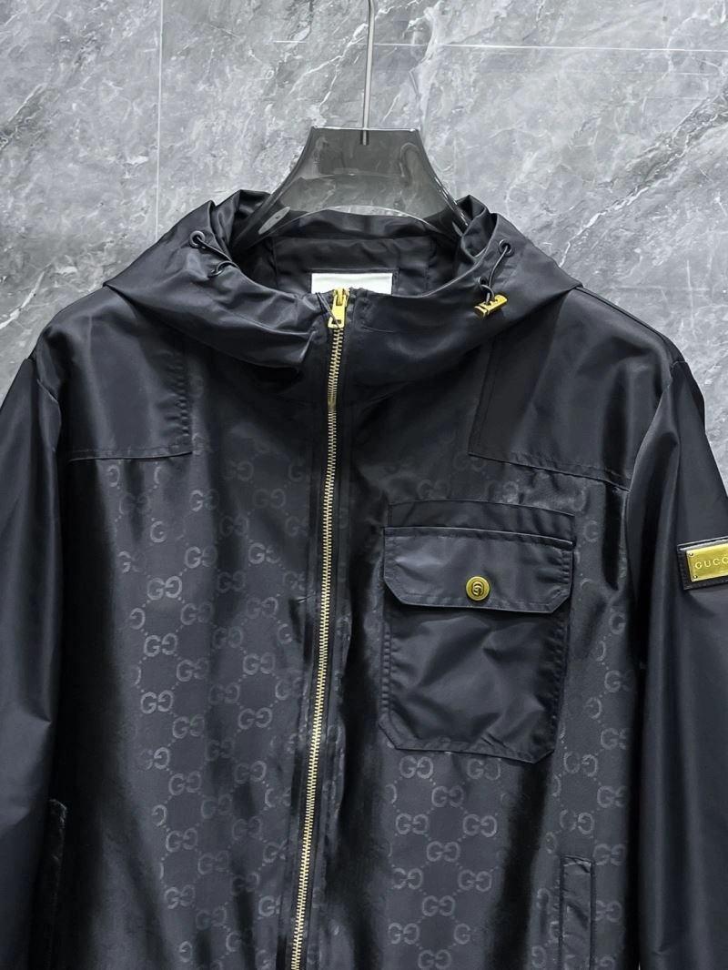Gucci Outwear Sleek 127657