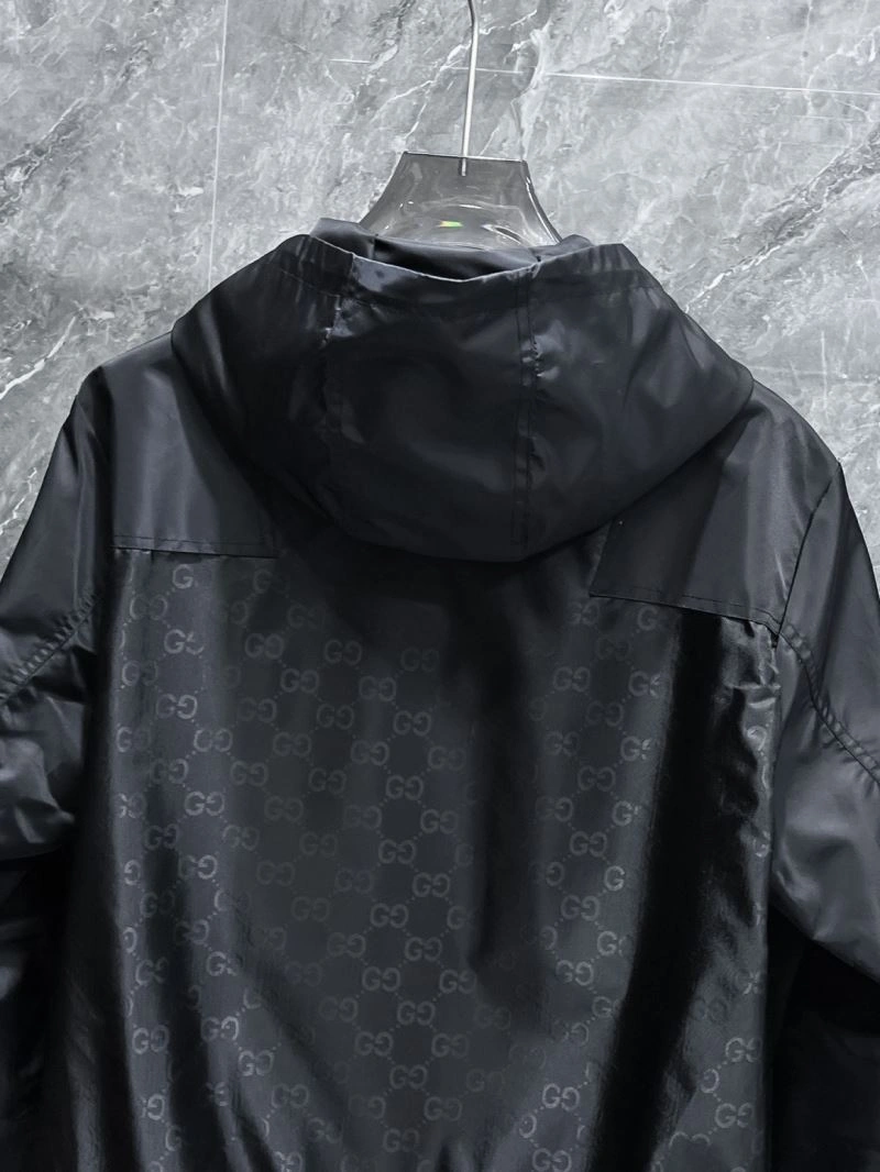Gucci Outwear Sleek 127657