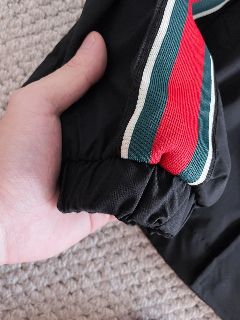 Gucci Outwear Bold 127655