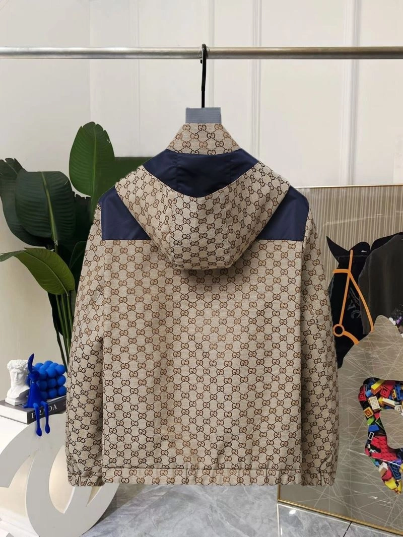 Minimalist Gucci Outwear 127640