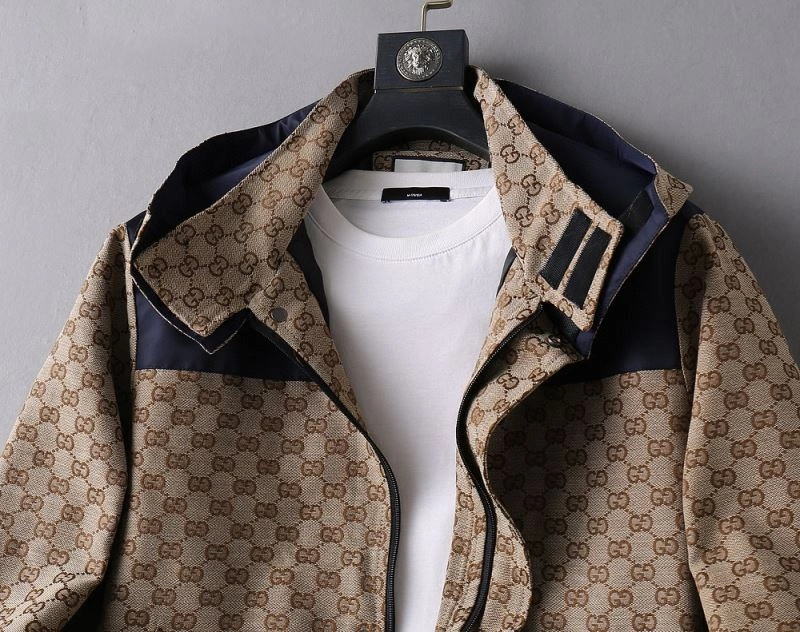 Minimalist Gucci Outwear 127640