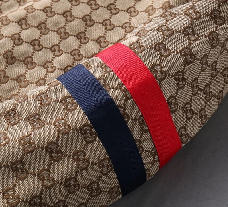 Gucci Outwear ComfortFit 127658