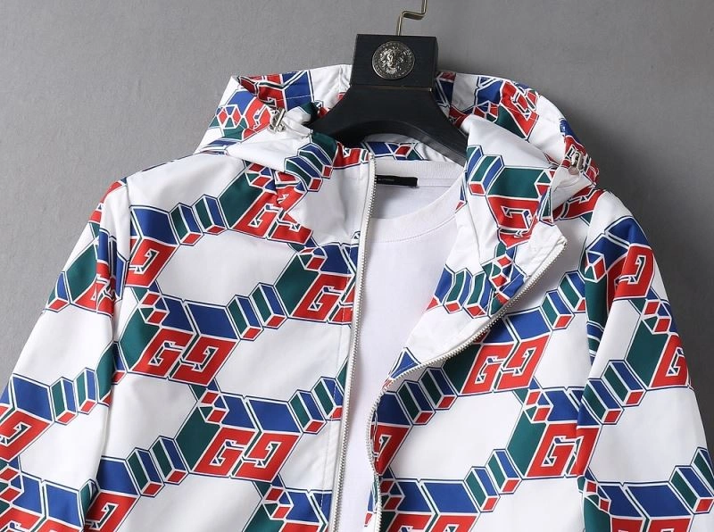 Supportive Gucci Outwear 127643
