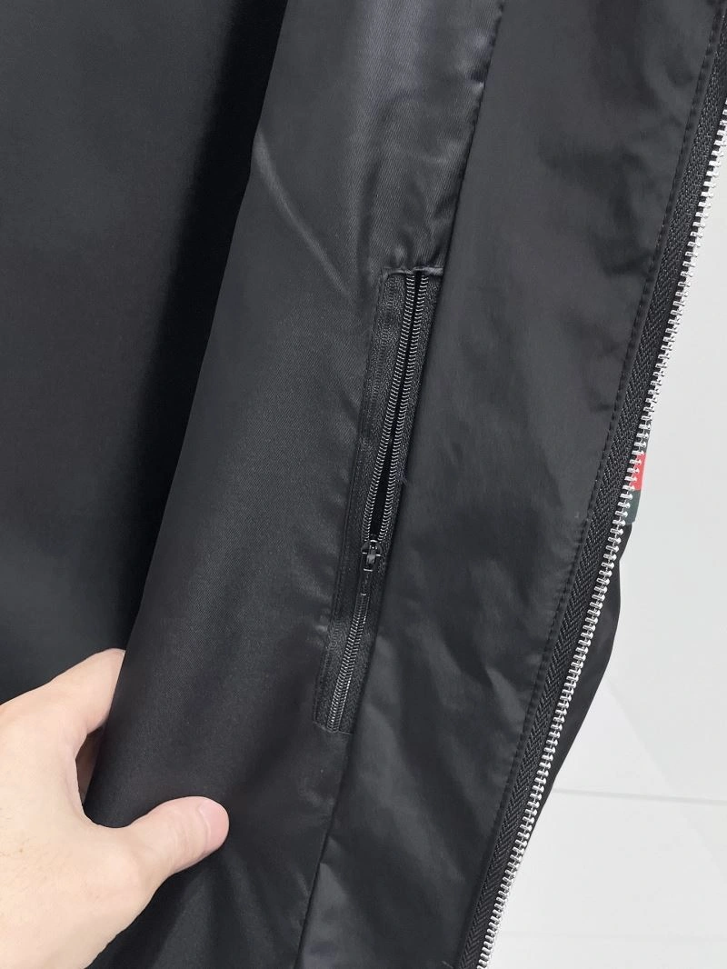 Functional Gucci Outwear 127667