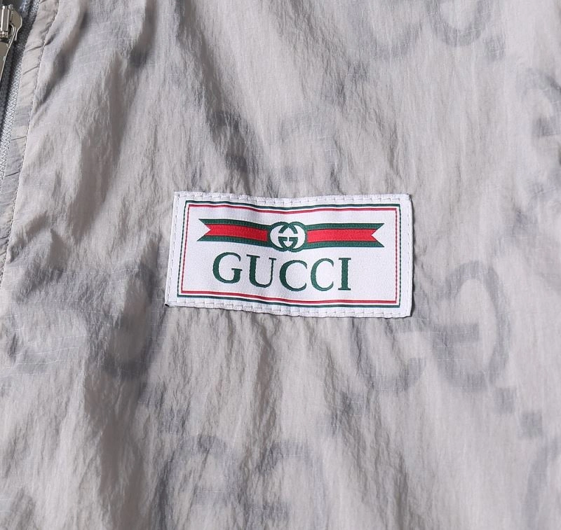Unisex Gucci Outwear 127614