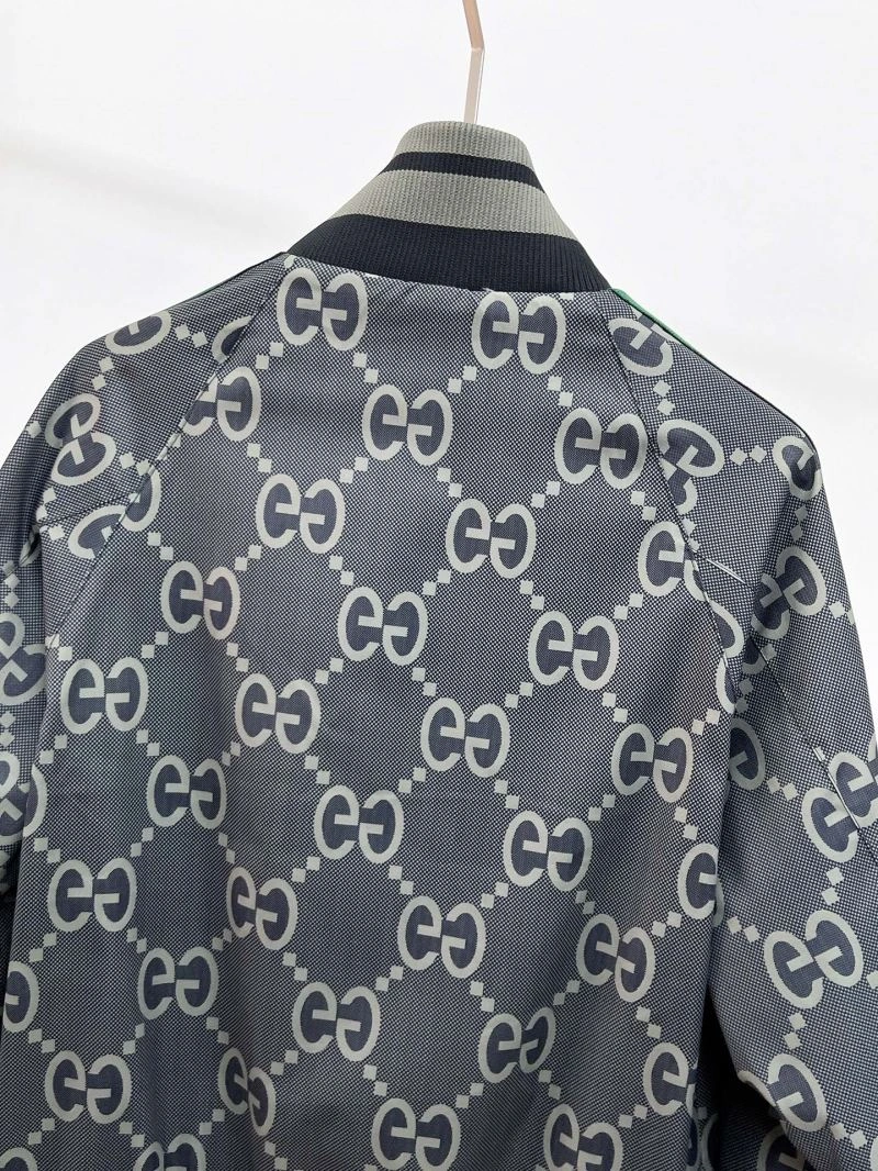 Gucci Outwear Resilient 127577