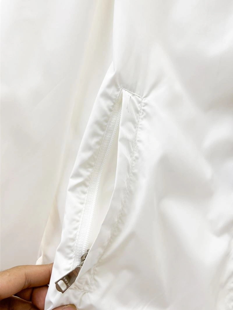 Soft Gucci Outwear 127571