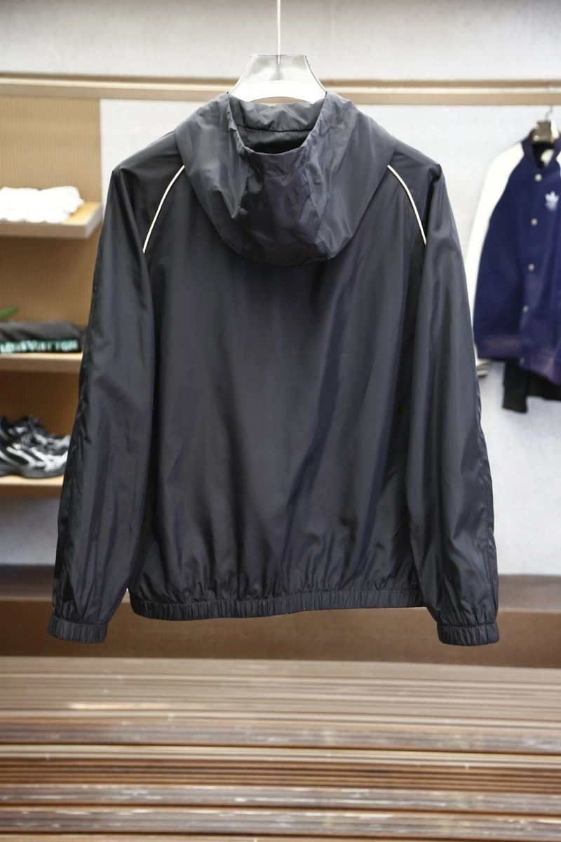 OnTrend Gucci Outwear 127265