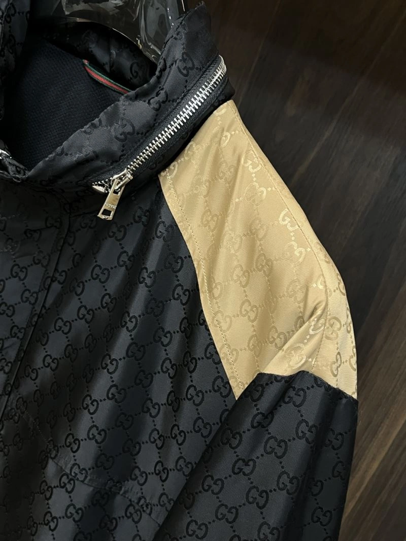 Gucci Outwear Versatile 127270