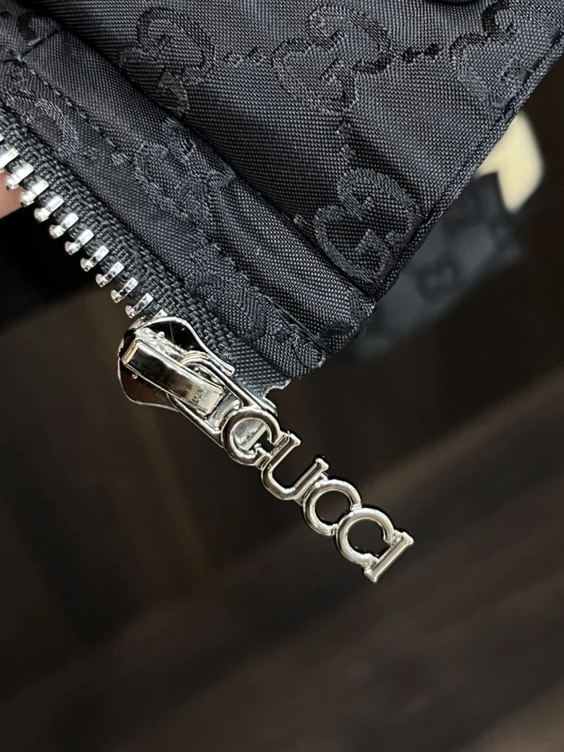 Gucci Outwear Versatile 127270