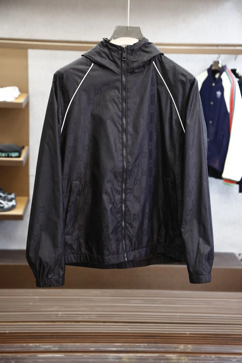 Breathable Gucci Outwear 127255