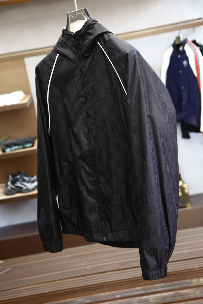 Breathable Gucci Outwear 127255
