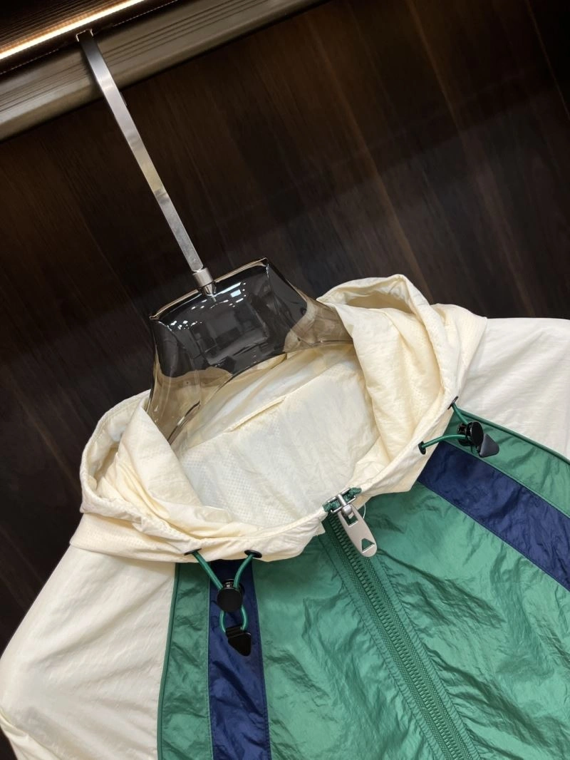 Efficient Gucci Outwear 127250