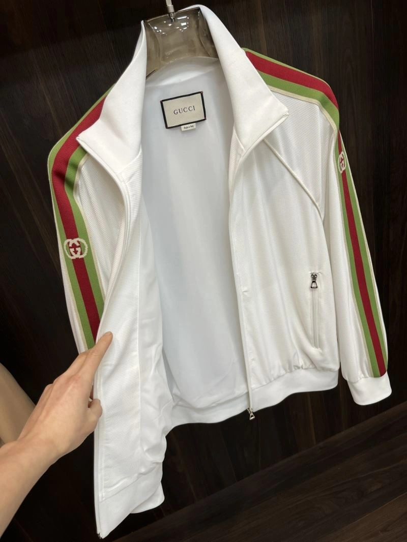 Sporty Gucci Outwear 127274