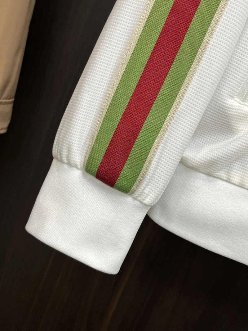 Sporty Gucci Outwear 127274
