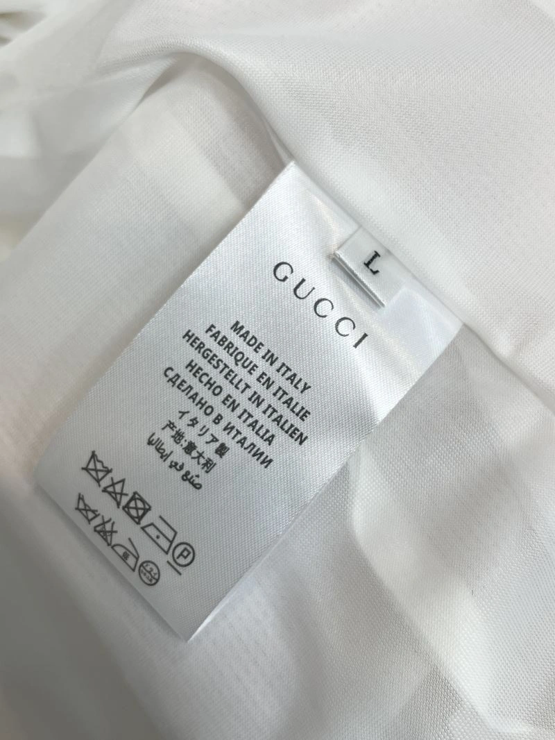 Sporty Gucci Outwear 127274