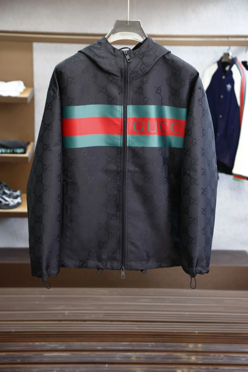 Gucci Outwear Breathable 127260