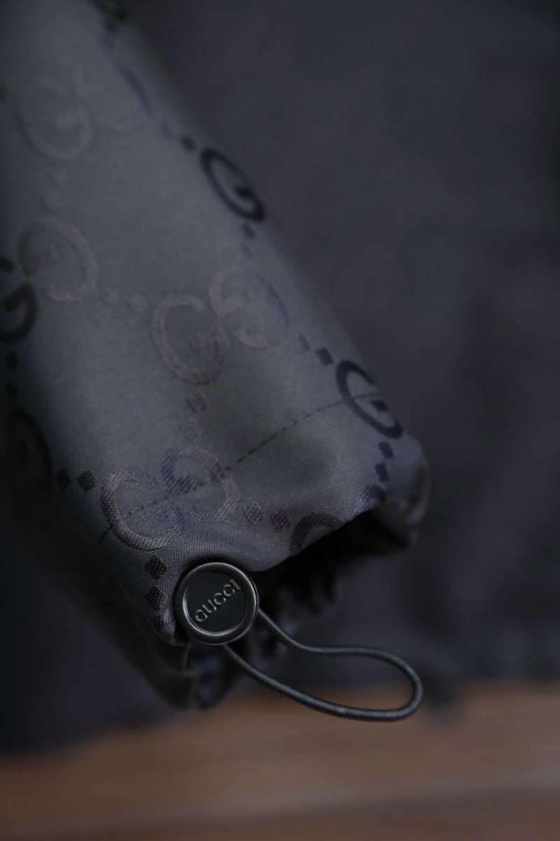 Gucci Outwear Breathable 127260