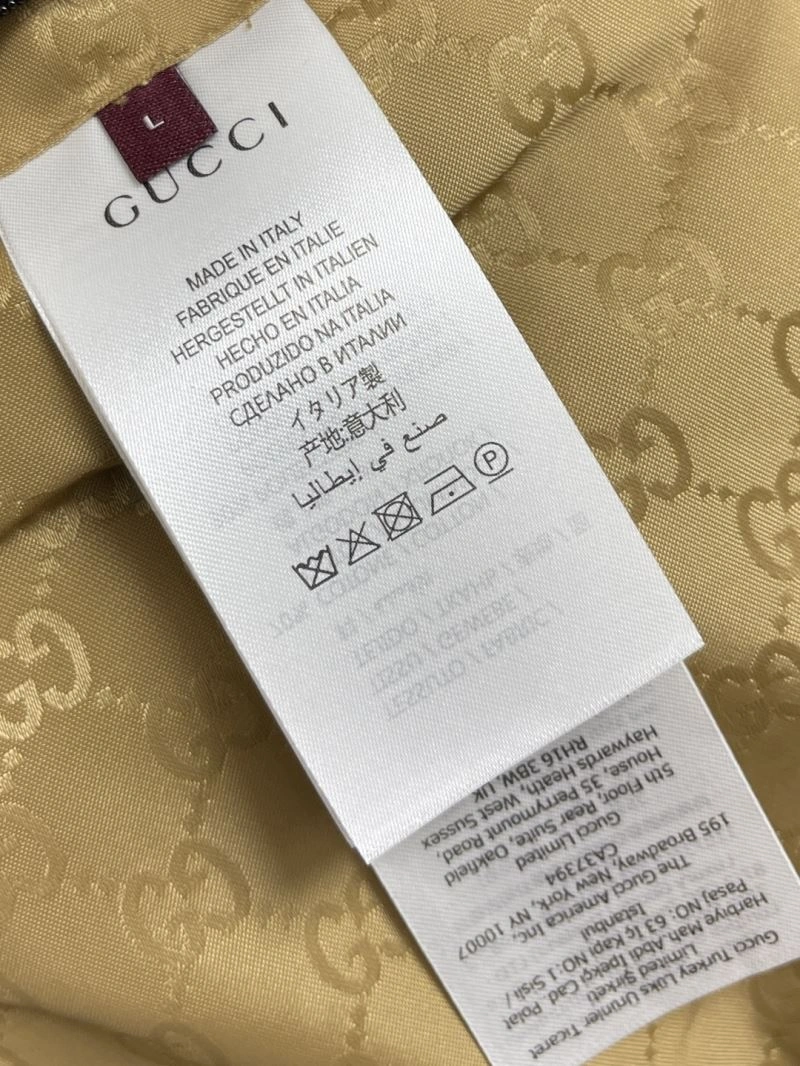 Gucci Outwear Cozy 126754