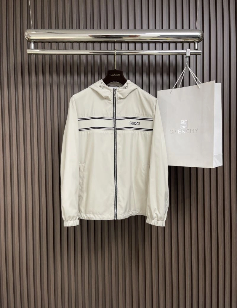 Stylish Gucci Outwear 126749