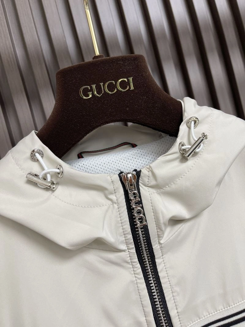 Stylish Gucci Outwear 126749