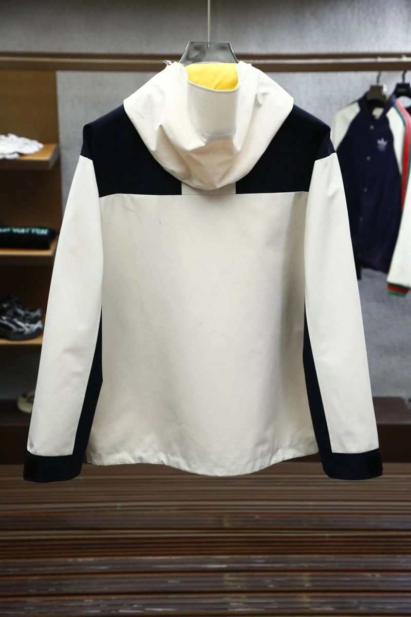 Chic Gucci Outwear 126774