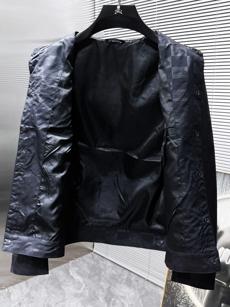 Breathable Gucci Outwear 126770