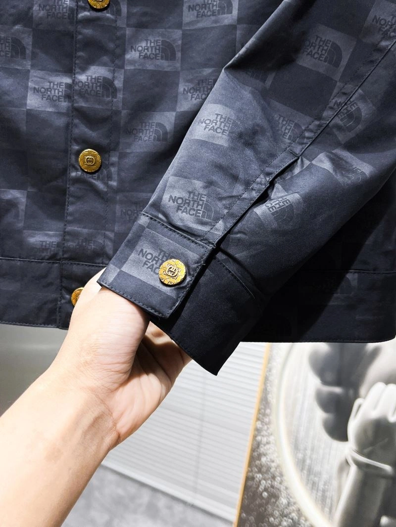 Breathable Gucci Outwear 126770