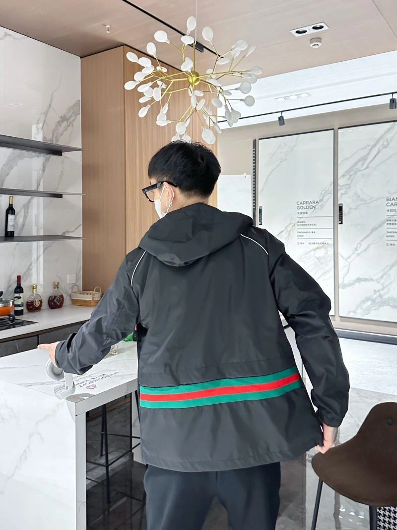 Gucci Outwear Breathable 126355