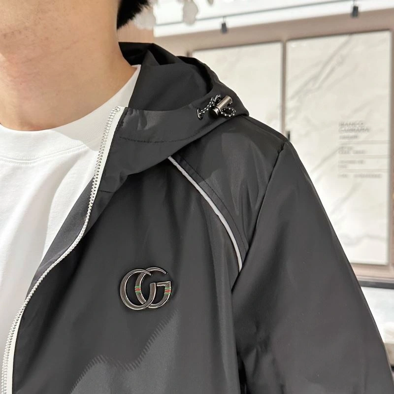 Gucci Outwear Breathable 126355