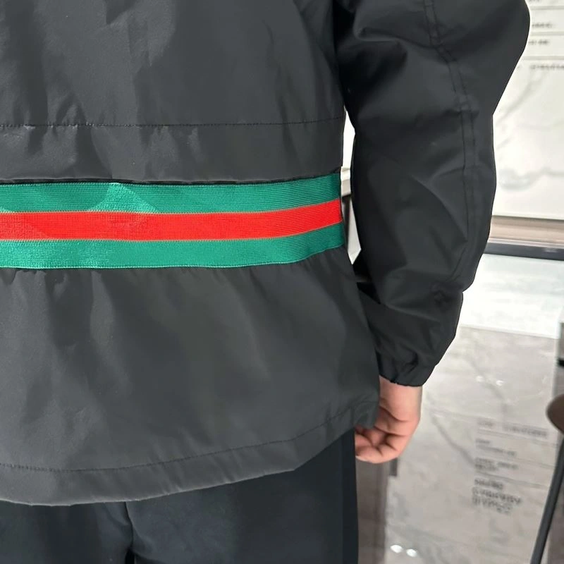 Gucci Outwear Breathable 126355