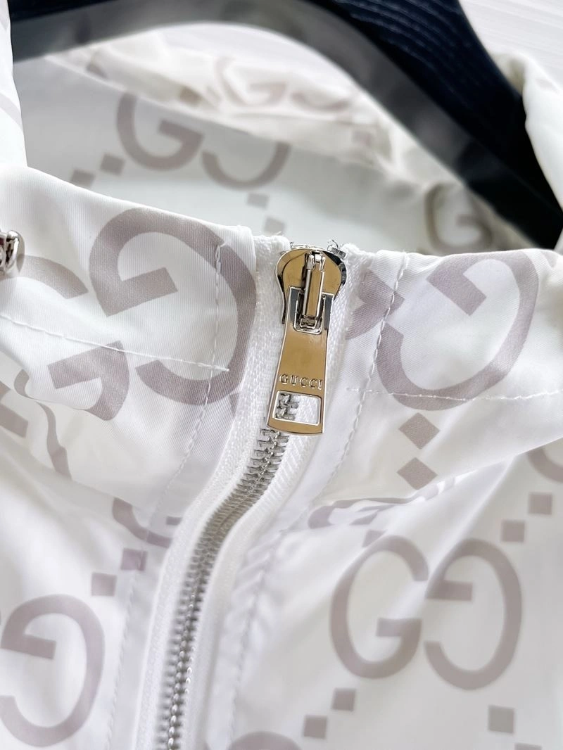 Gucci Outwear WaterResistant 126331