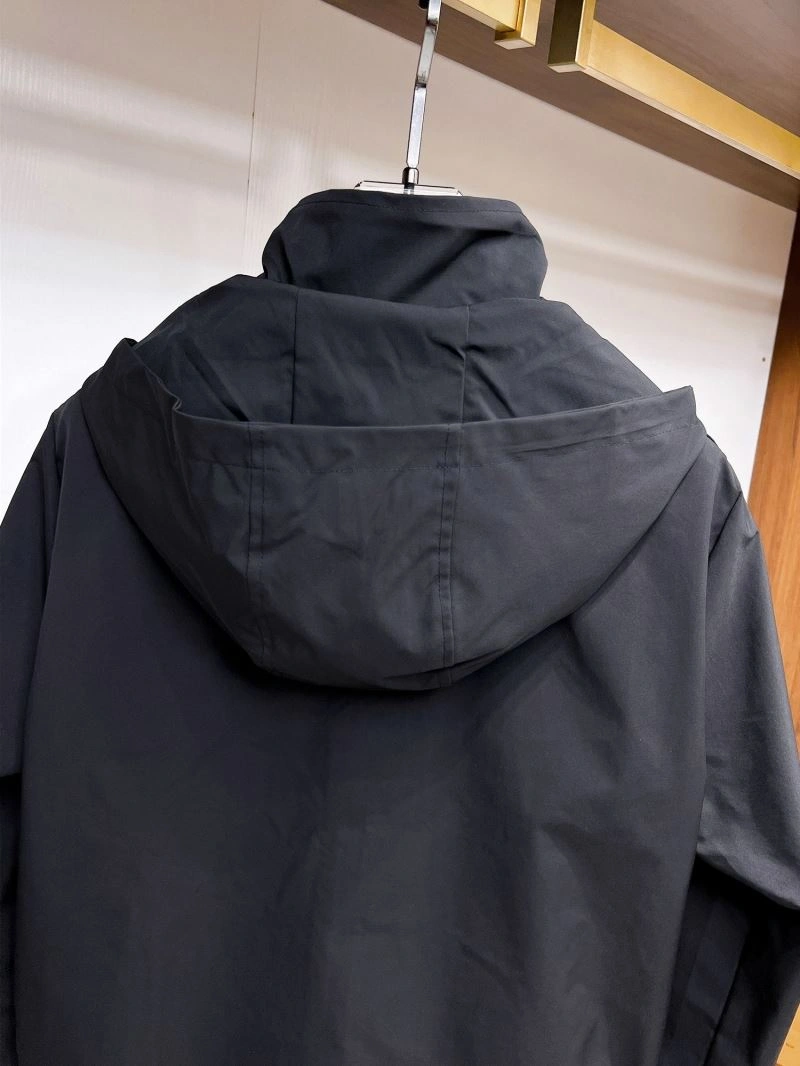 Tailored Gucci Outwear 126311