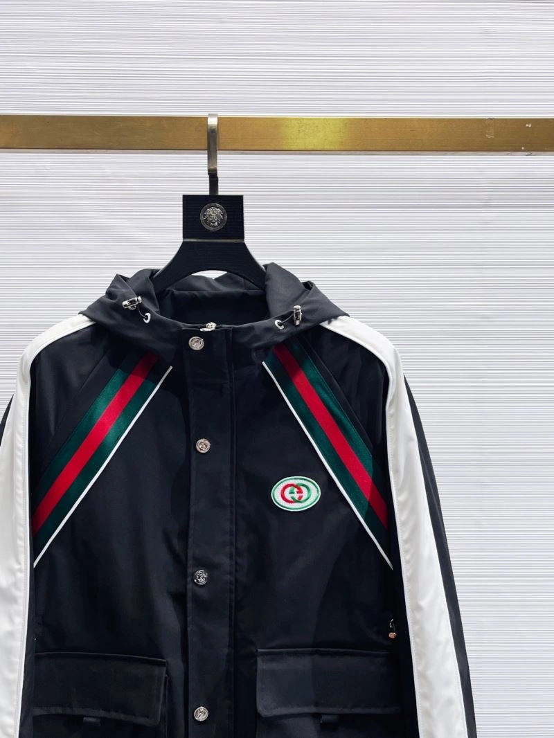 Gucci Outwear TechFriendly 126297